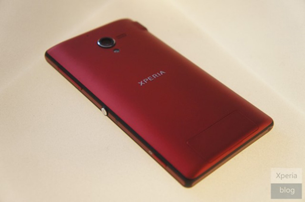 http://img.gadgetian.com/Sony-Xperia-ZL-Red-Pictured.jpg