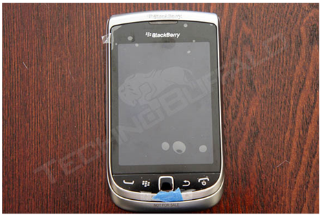 BlackBerry Torch 2 Leaked Pic 1