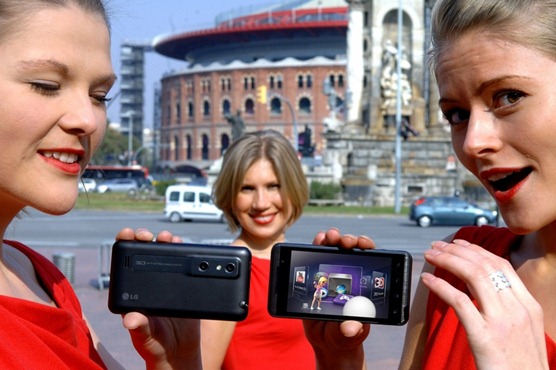 LG Optimus 3D Official Launch