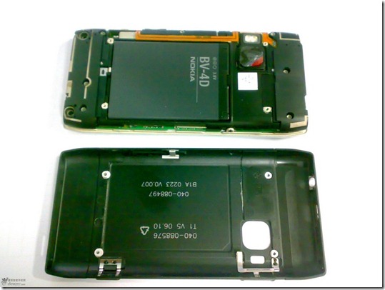 Nokia N9 Disassembled pic 2
