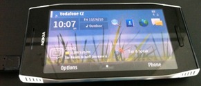 Nokia X7-00