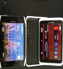 Nokia X7-00