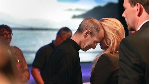 Steve-Jobs-With-His-Wife